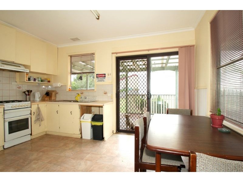 16 Byrne Street, Leongatha VIC 3953