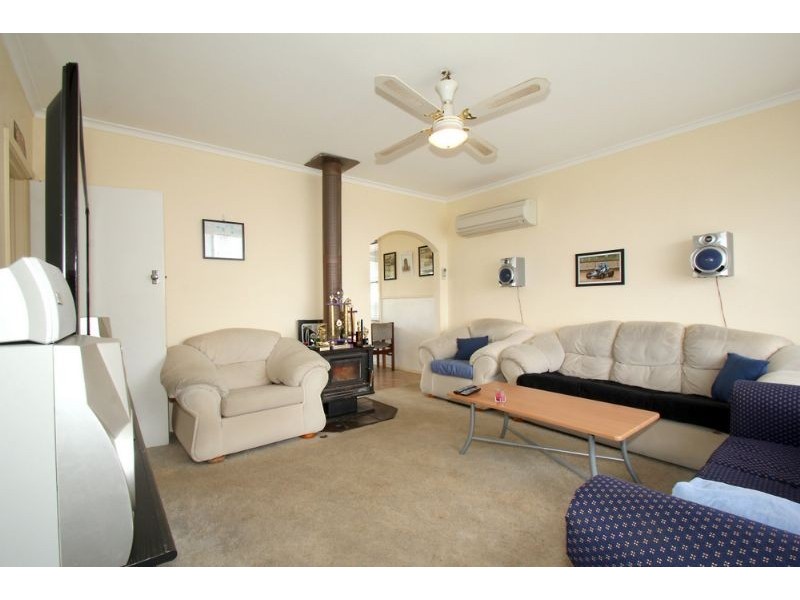 16 Byrne Street, Leongatha VIC 3953