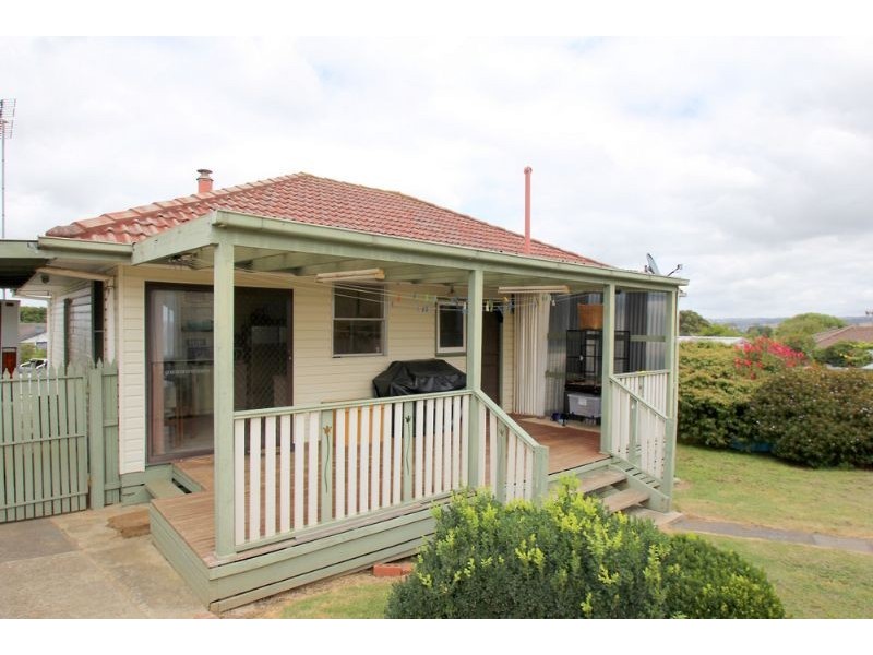 16 Byrne Street, Leongatha VIC 3953