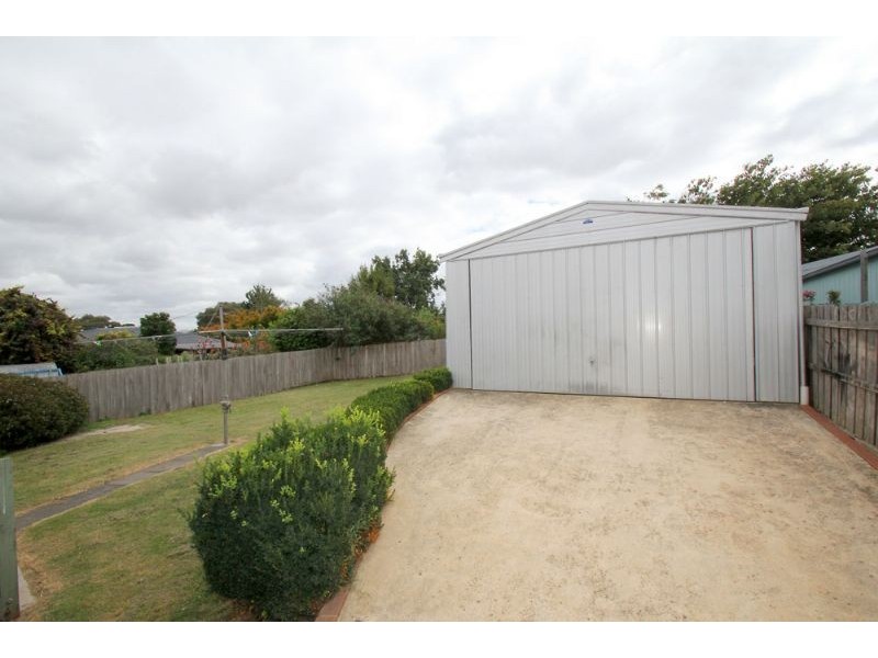 16 Byrne Street, Leongatha VIC 3953