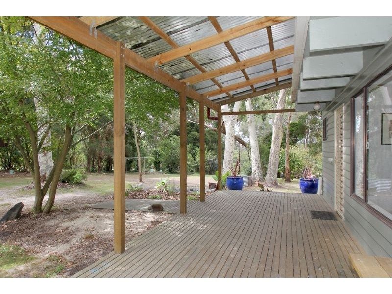 10 Bacon Avenue, Koonwarra VIC 3954