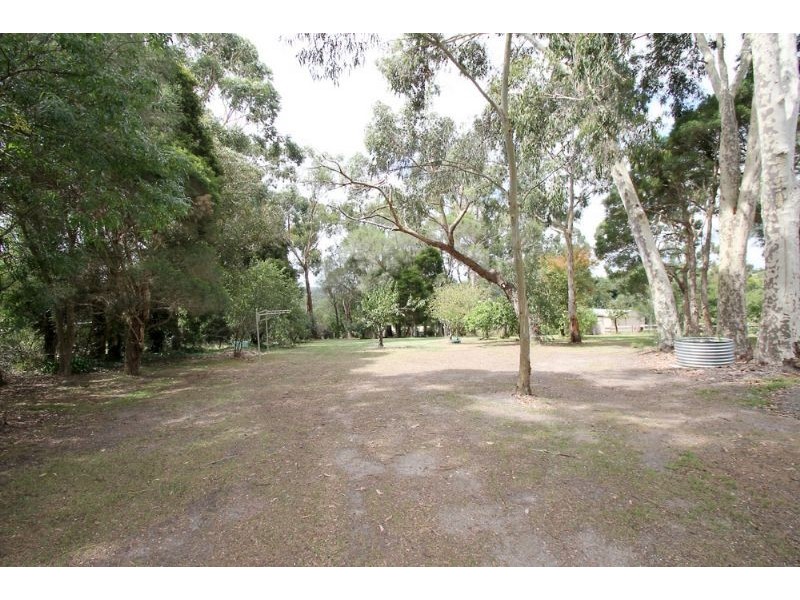 10 Bacon Avenue, Koonwarra VIC 3954