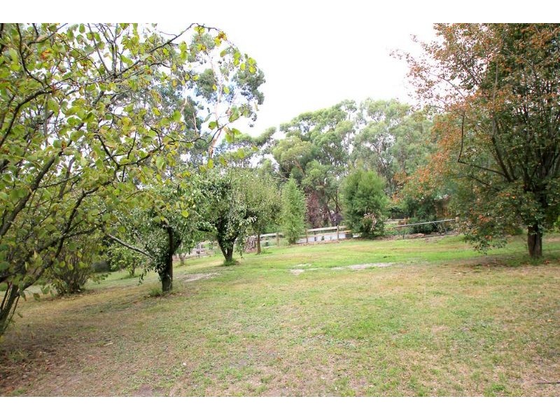 10 Bacon Avenue, Koonwarra VIC 3954