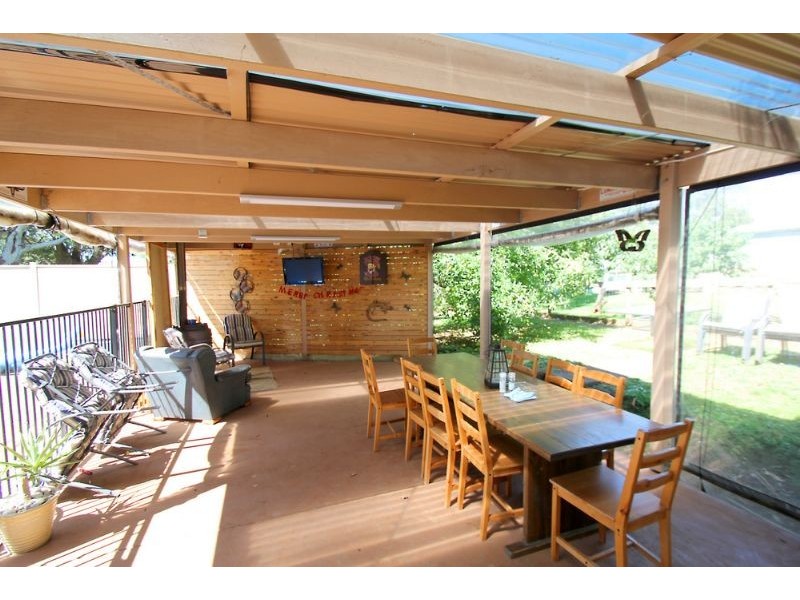 2 Sawyer Street, Leongatha VIC 3953