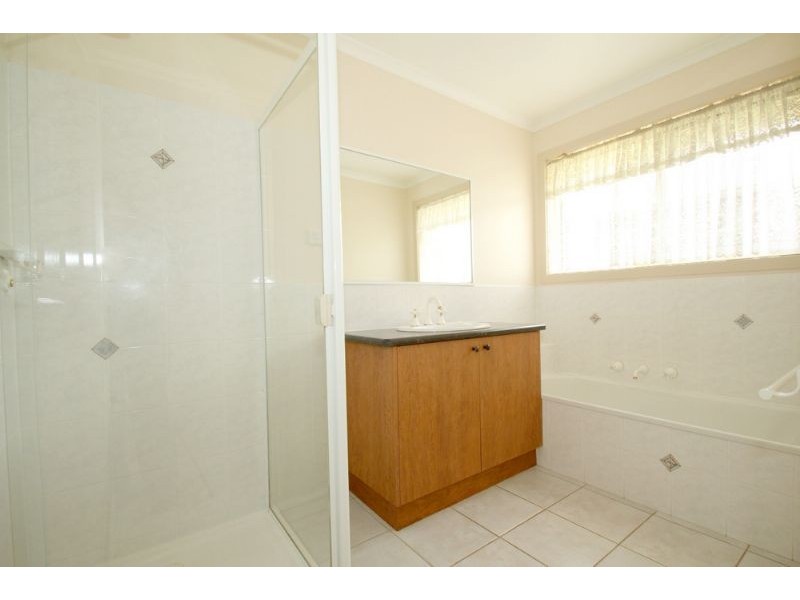 34 Chamberlain Drive, Leongatha VIC 3953