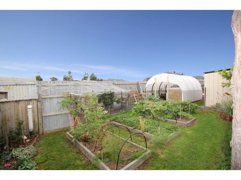 9 Eccles Way, Leongatha VIC 3953