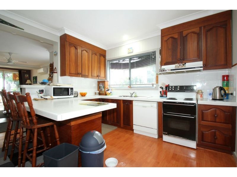 11 Blackmore Avenue, Leongatha VIC 3953