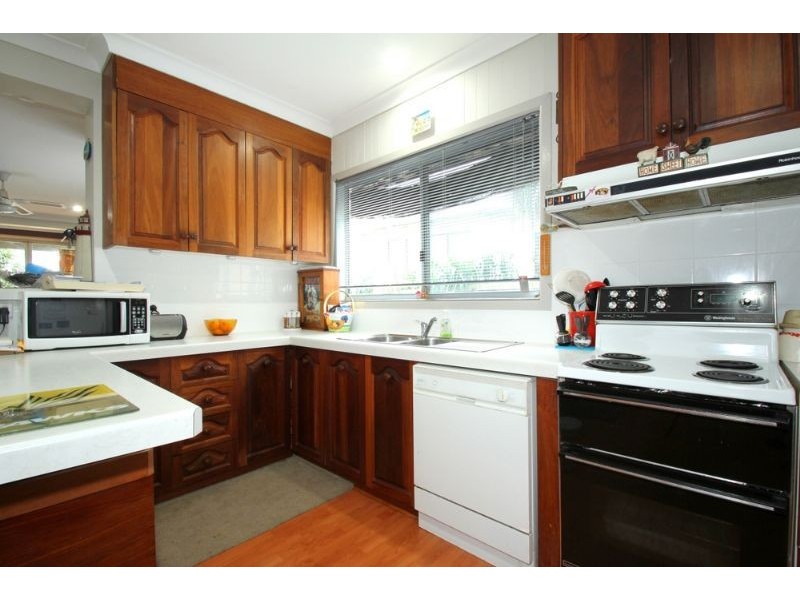 11 Blackmore Avenue, Leongatha VIC 3953
