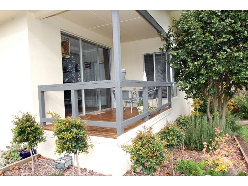 11 Blackmore Avenue, Leongatha VIC 3953
