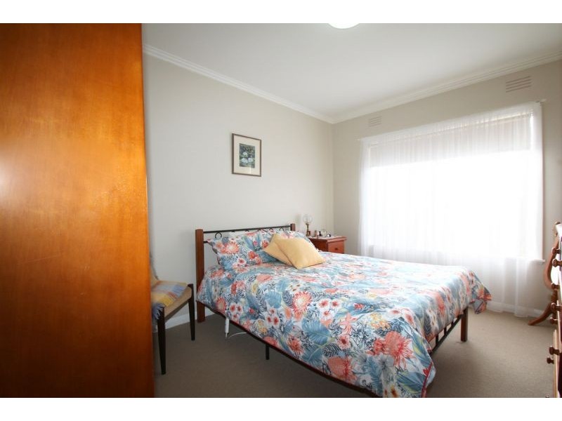 33 Blackmore Avenue, Leongatha VIC 3953