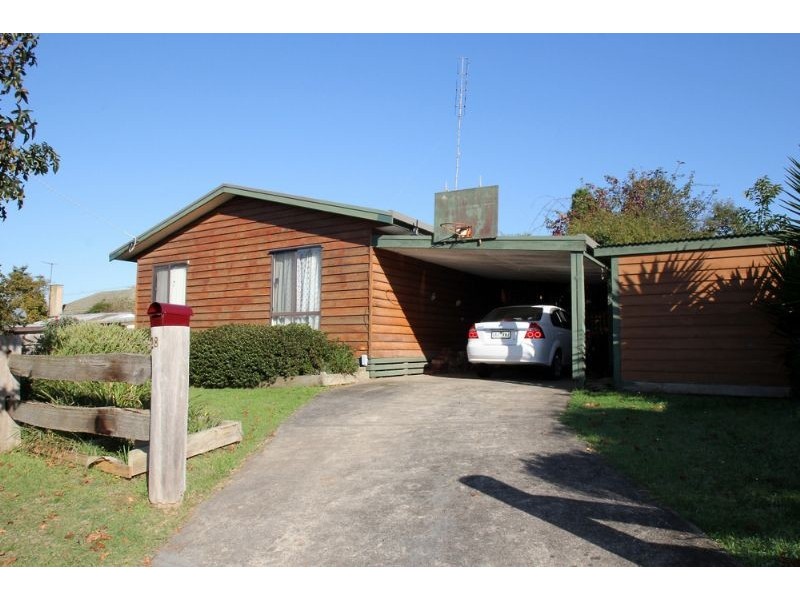 28 Bent Street, Leongatha VIC 3953