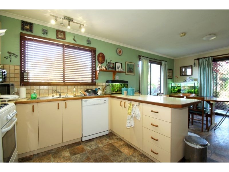 28 Bent Street, Leongatha VIC 3953