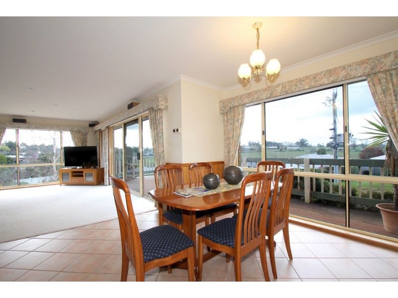 38 Chamberlain Drive, Leongatha VIC 3953