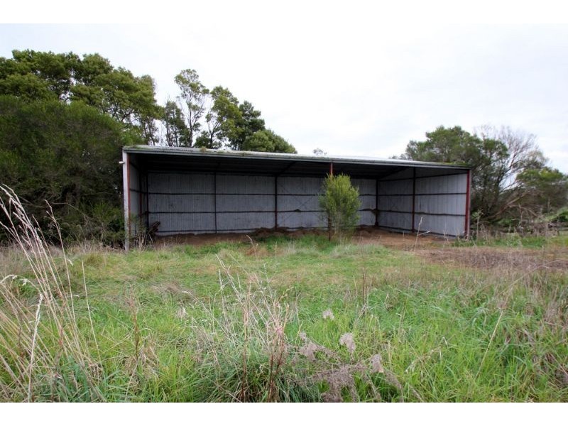 910 Falls Road, Fish Creek VIC 3959