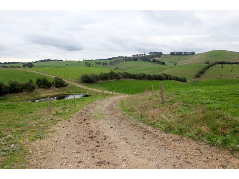 910 Falls Road, Fish Creek VIC 3959