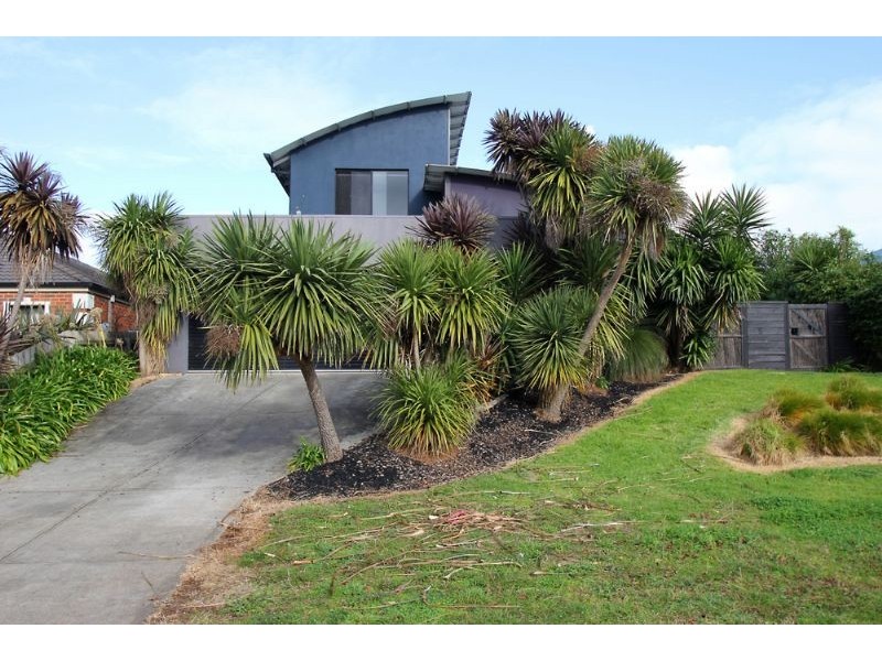 10 Norview Drive, Leongatha VIC 3953