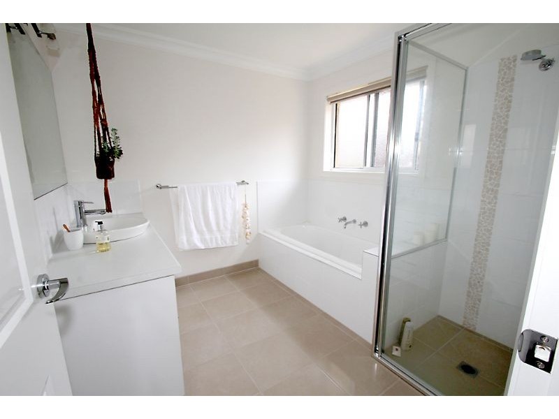 2/3 Cambridge Court, Leongatha VIC 3953