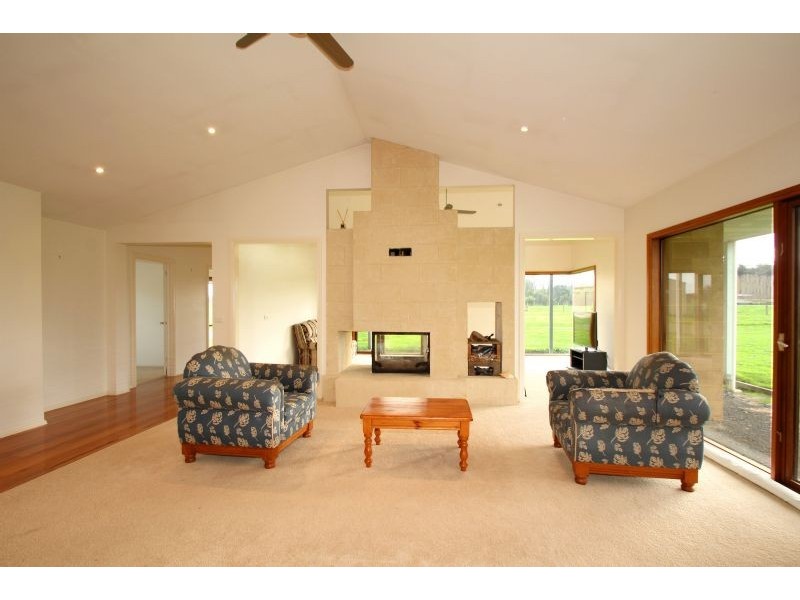 8600 Bass Highway, Leongatha VIC 3953