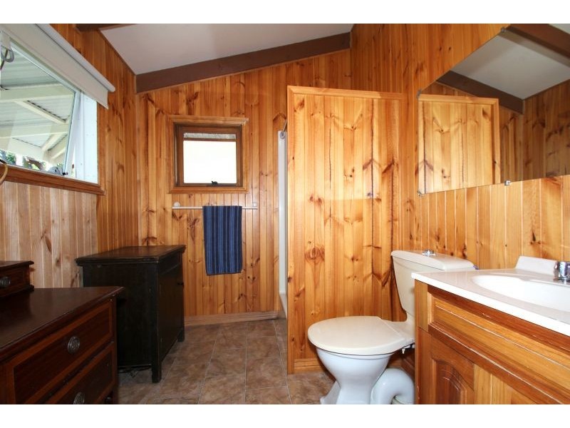 305 Nippards Track, Foster North VIC 3960