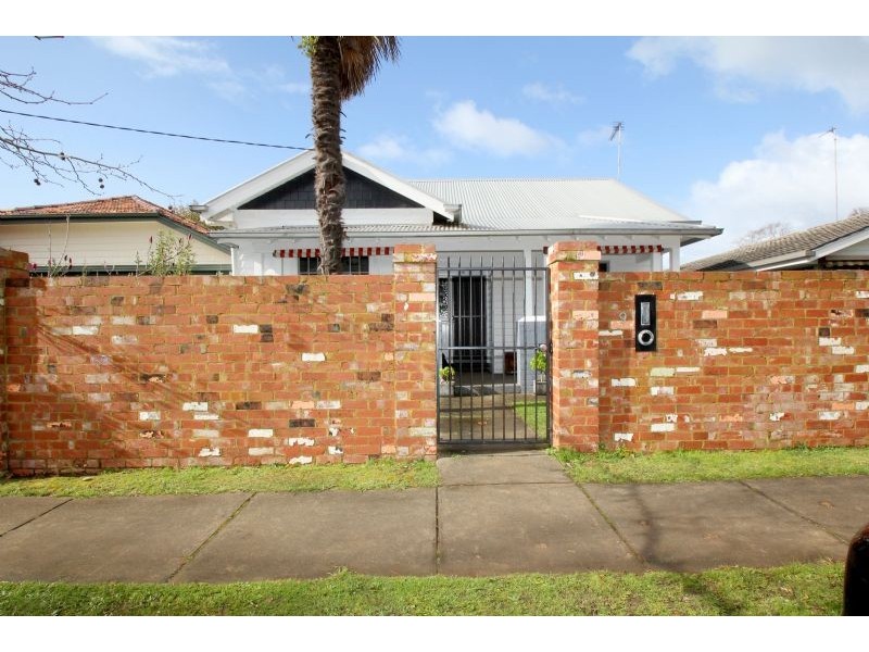 9 Long Street, Leongatha VIC 3953