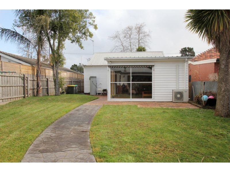 9 Long Street, Leongatha VIC 3953