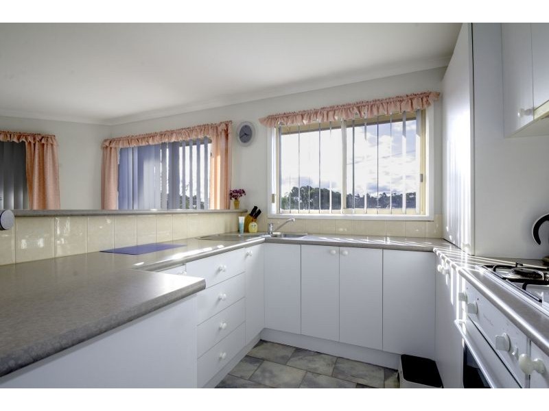 36 Chamberlain Drive, Leongatha VIC 3953