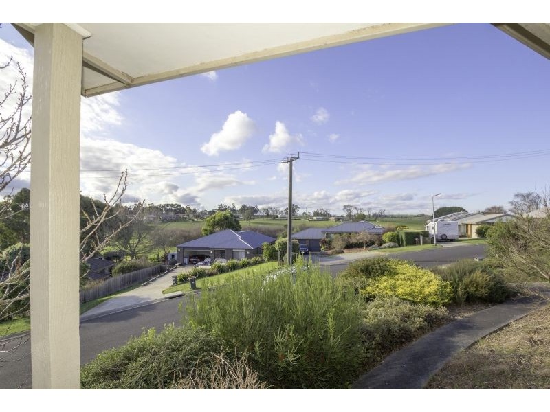 36 Chamberlain Drive, Leongatha VIC 3953