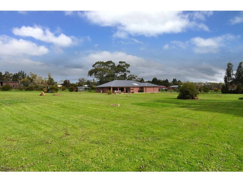 3 Manna Court, Koonwarra VIC 3954