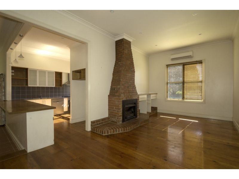24 Roughead Street, Leongatha VIC 3953
