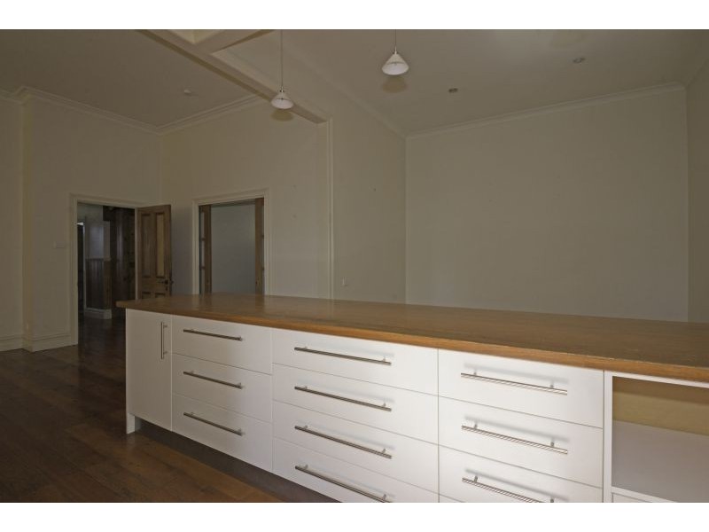 24 Roughead Street, Leongatha VIC 3953