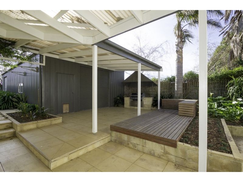 24 Roughead Street, Leongatha VIC 3953