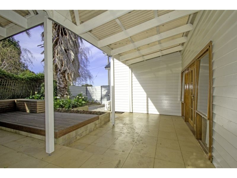 24 Roughead Street, Leongatha VIC 3953