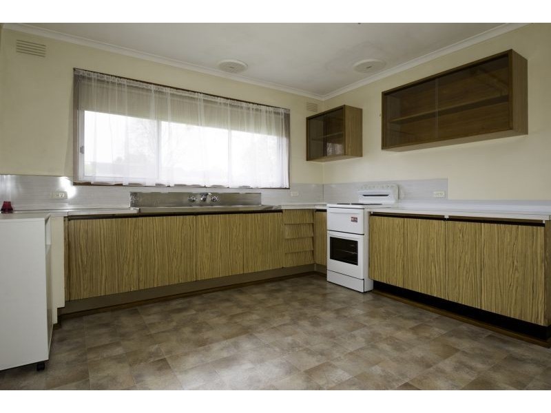 13 Davison Street, Leongatha VIC 3953