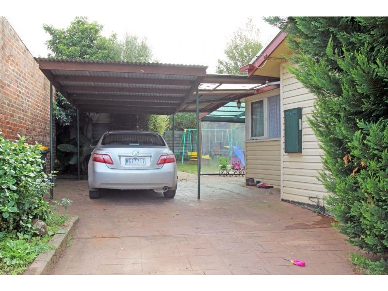 9 Bazley Street, Leongatha VIC 3953