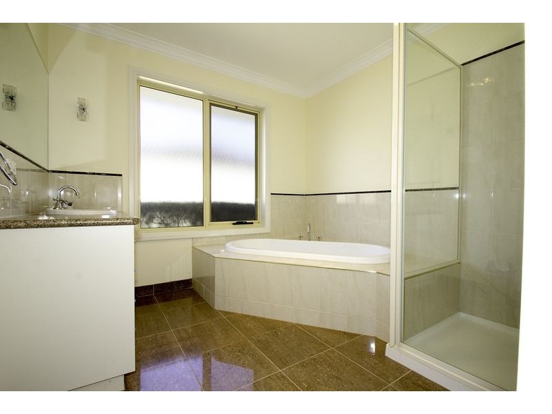 6 Louisa Court, Leongatha VIC 3953