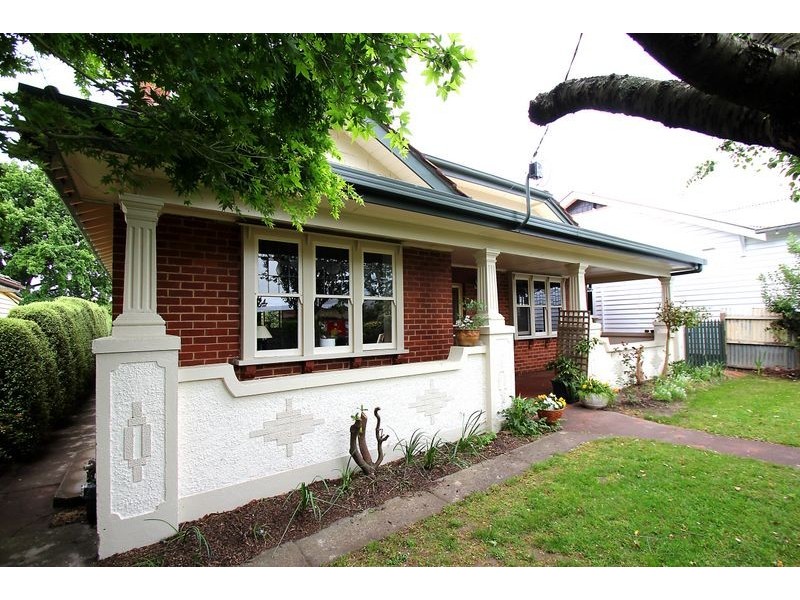 11 Long Street, Leongatha VIC 3953