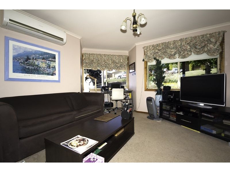 15 Laura Grove, Leongatha VIC 3953