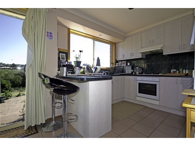 15 Laura Grove, Leongatha VIC 3953