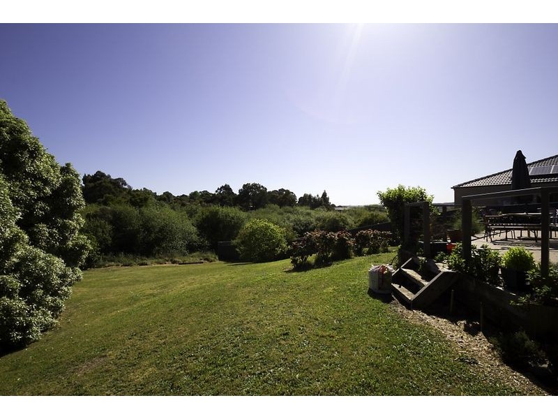 15 Laura Grove, Leongatha VIC 3953