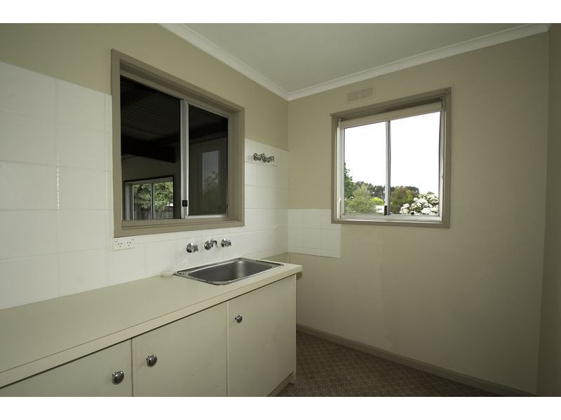 16 Watt Street, Leongatha VIC 3953