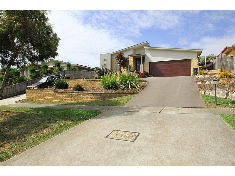 20 Laura Grove, Leongatha VIC 3953