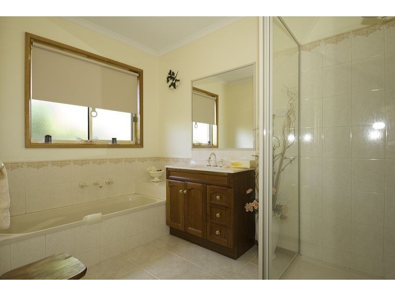 54 Chamberlain Drive, Leongatha VIC 3953