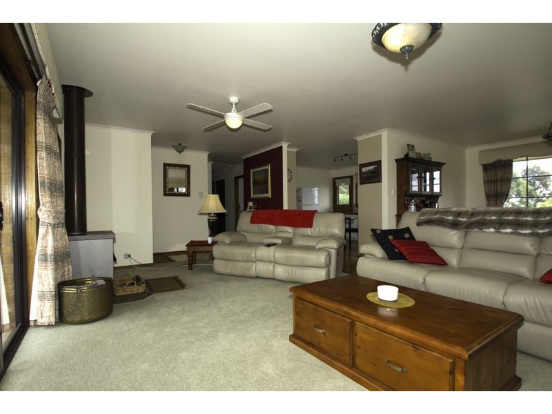 95 One Chain Road, Arawata VIC 3951