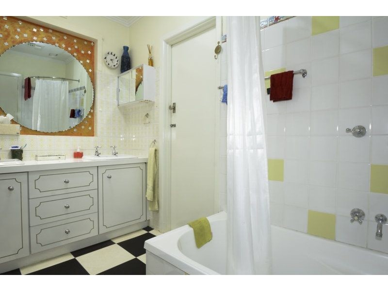 330 St Ellens Road, Mirboo North VIC 3871