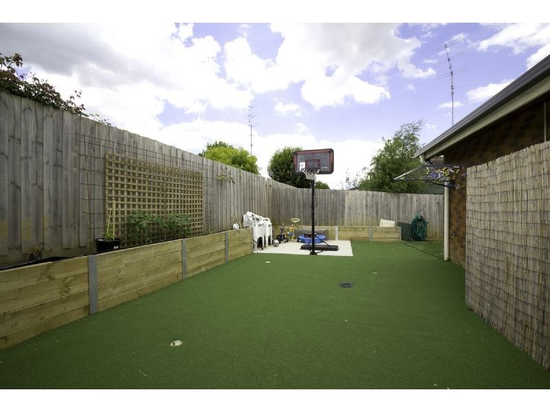 22 Blair Crescent, Leongatha VIC 3953