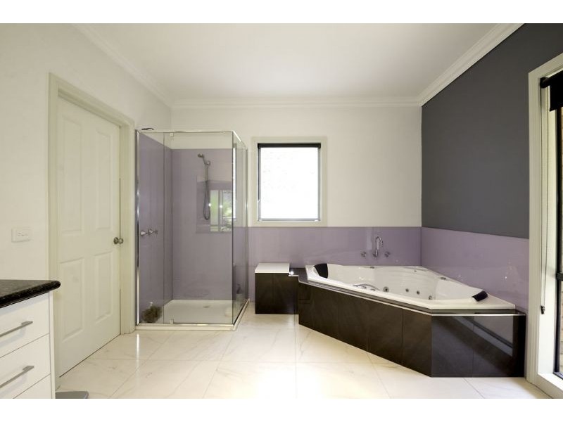 22 Valleyview Crescent, Leongatha VIC 3953