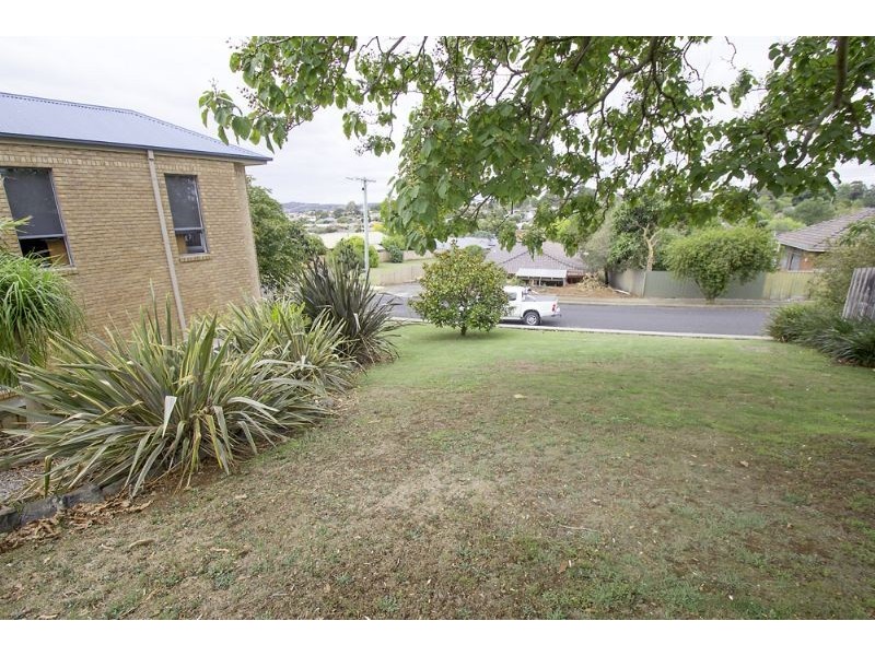 22 Valleyview Crescent, Leongatha VIC 3953
