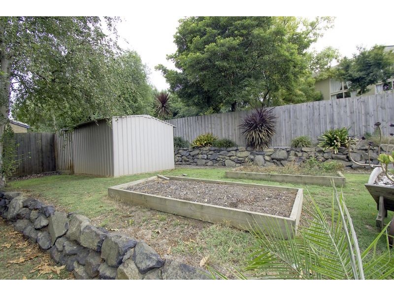 22 Valleyview Crescent, Leongatha VIC 3953
