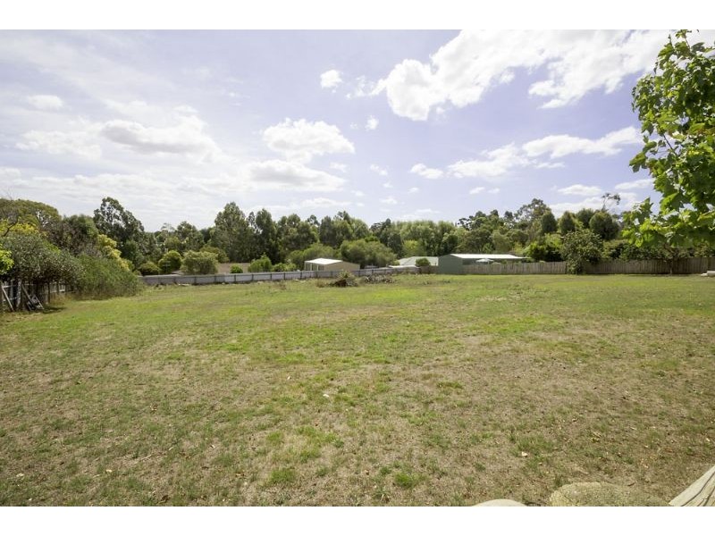 27 Ritchie Street, Leongatha VIC 3953