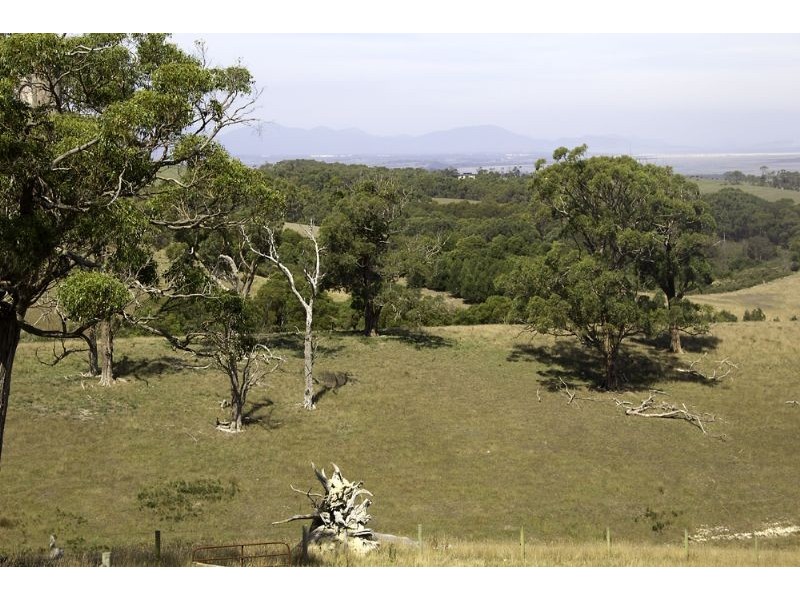 195 Savages Road, Fish Creek VIC 3959